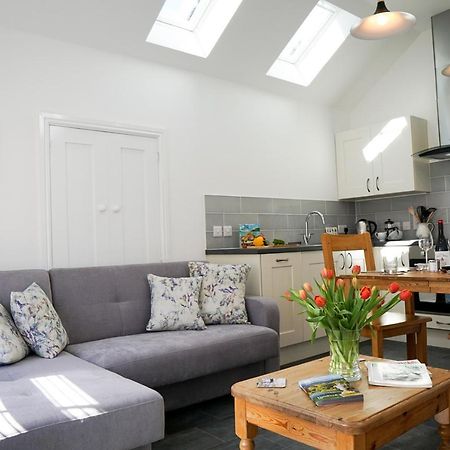 The Annex, Tregoddick Barn Apartment เพนแซนซ์ ภายนอก รูปภาพ
