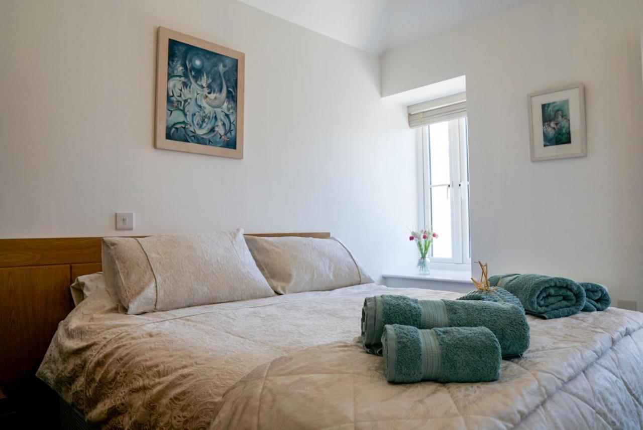 The Annex, Tregoddick Barn Apartment เพนแซนซ์ ภายนอก รูปภาพ