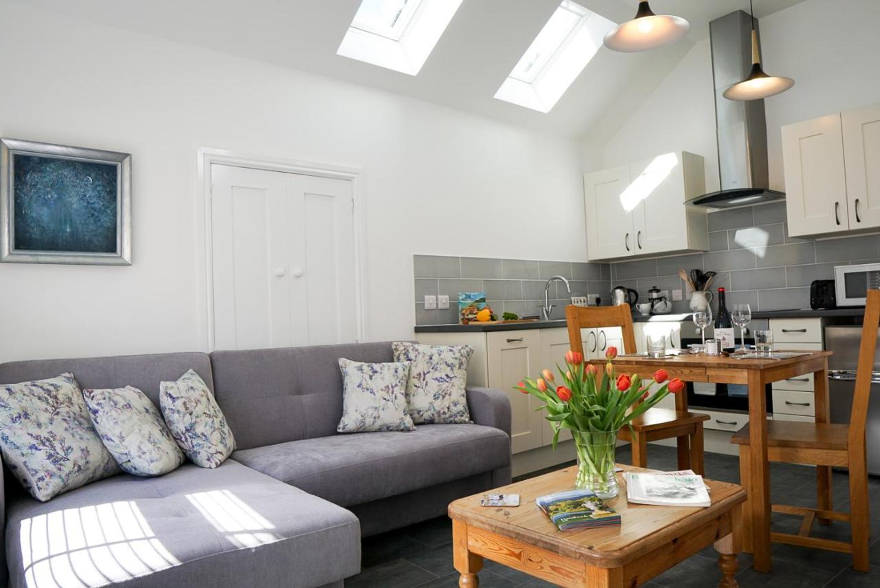The Annex, Tregoddick Barn Apartment เพนแซนซ์ ภายนอก รูปภาพ